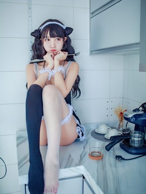 人气动漫Coser@黑川套图 预览图3