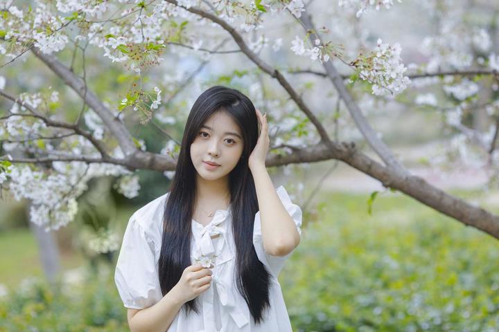 [YITUYU艺图语]2023.06.19 樱花落下的瞬间 Z_Solla[19+1P／80MB]预览图