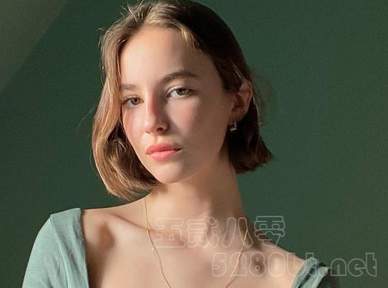 Amelie Manzoli是谁 她漂亮在哪推荐预览图